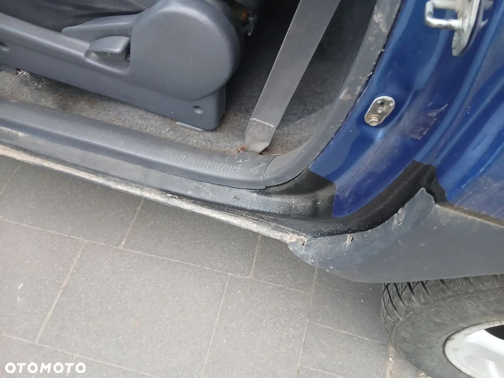 Toyota RAV4 2.0 Fun - 13