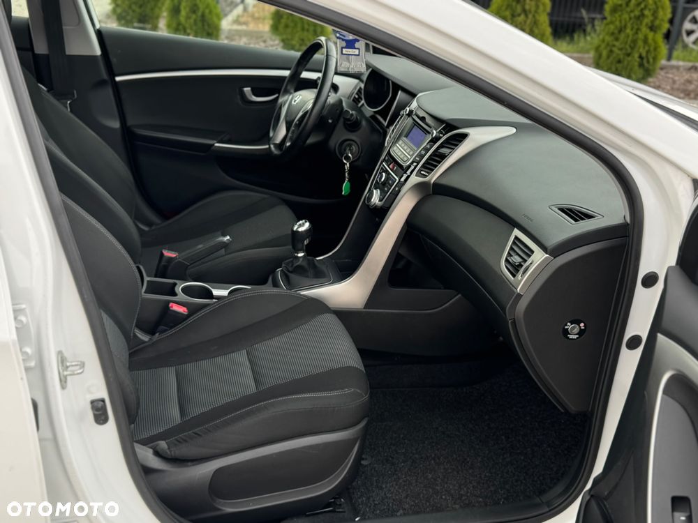 Hyundai i30 1.6 CRDI Intro Edition - 19