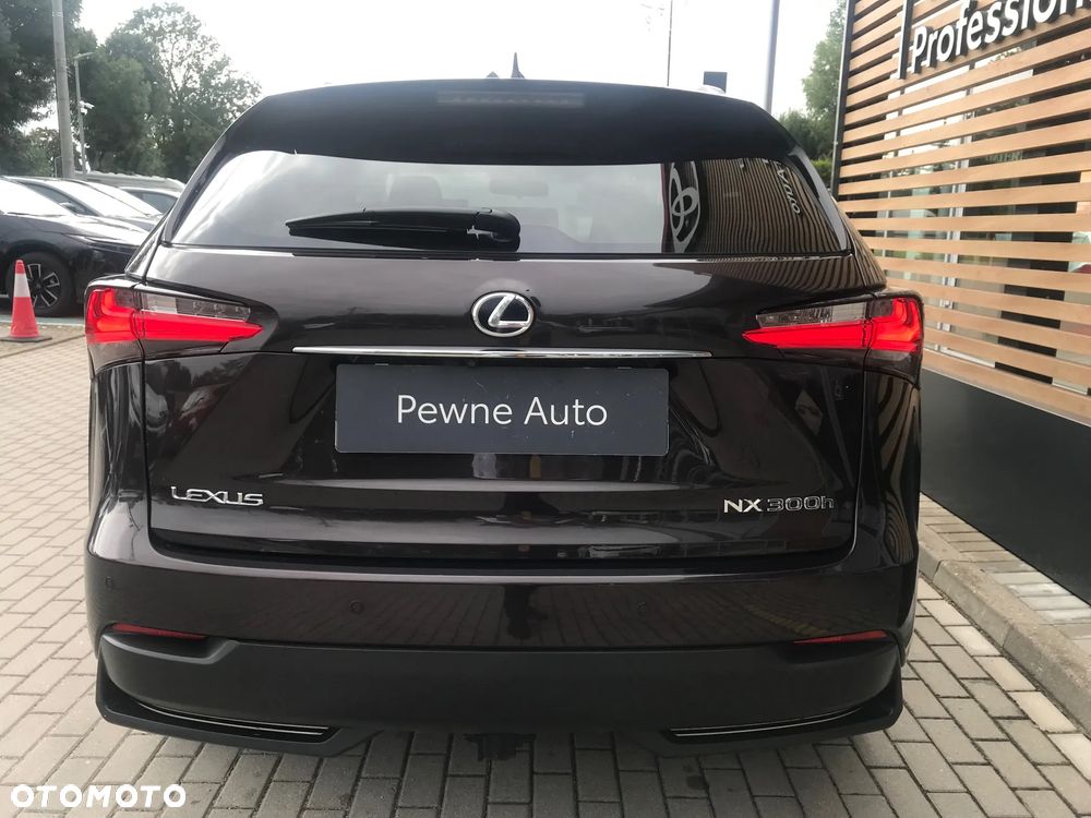 Lexus NX 300h Elite AWD - 7