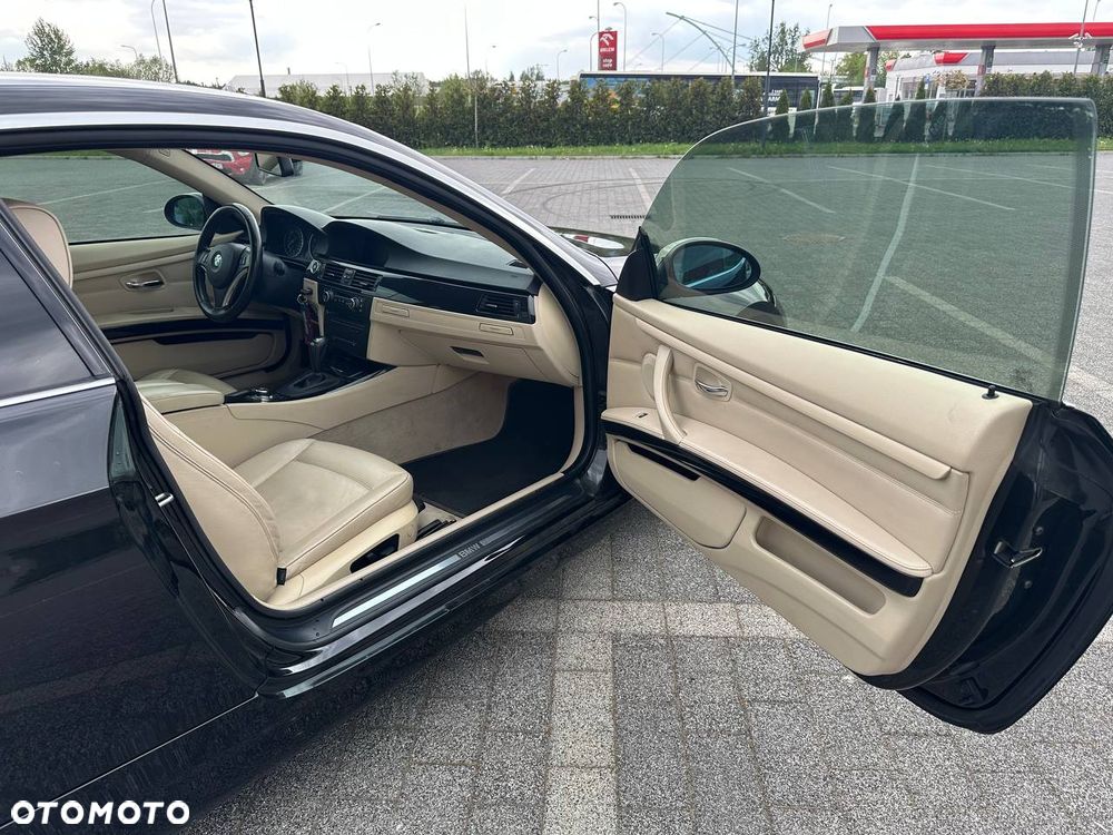 BMW Seria 3 325i - 10