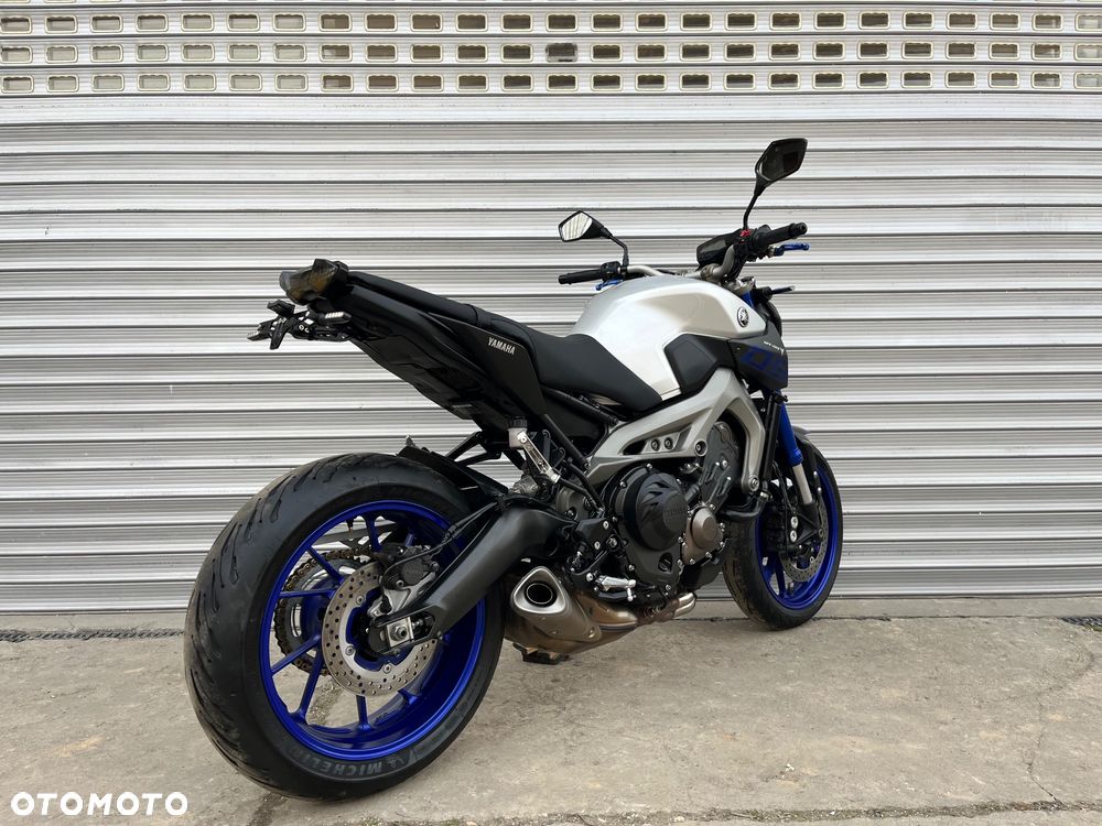 Yamaha MT - 7