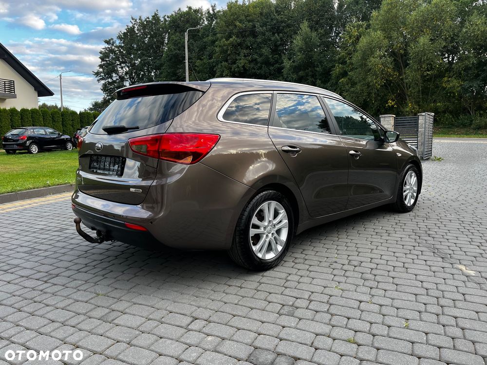 Kia Ceed 1.6 CRDi 128 Dream Team Edition - 3