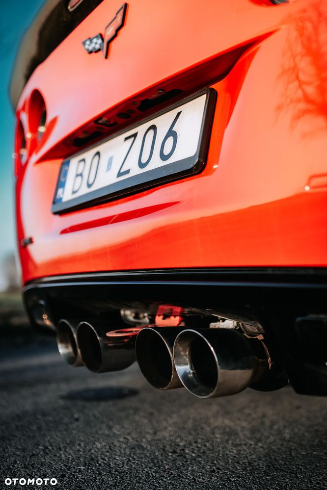 Chevrolet Corvette - 18