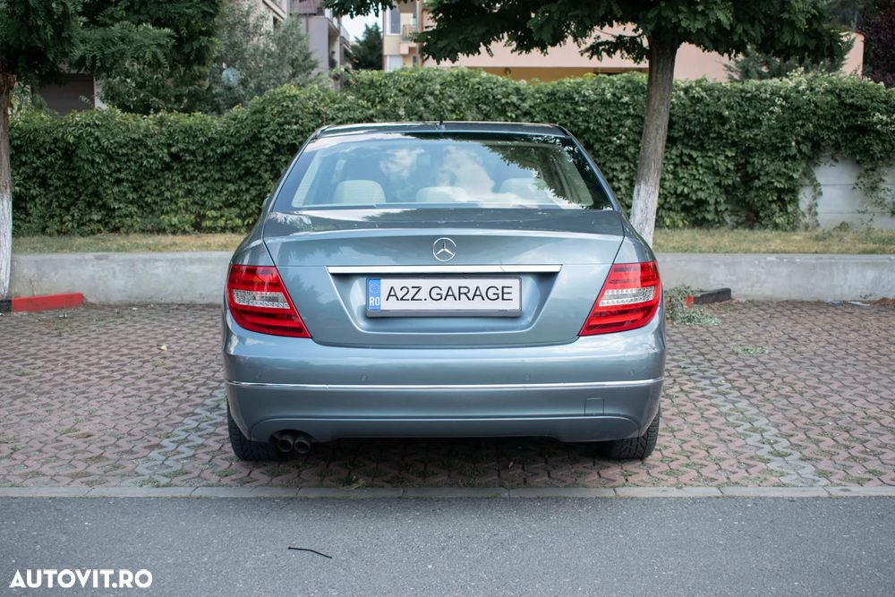 Mercedes-Benz C 200 CDI DPF Automatik BlueEFFICIENCY Elegance - 3