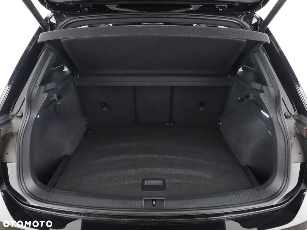 Volkswagen Tiguan - 22