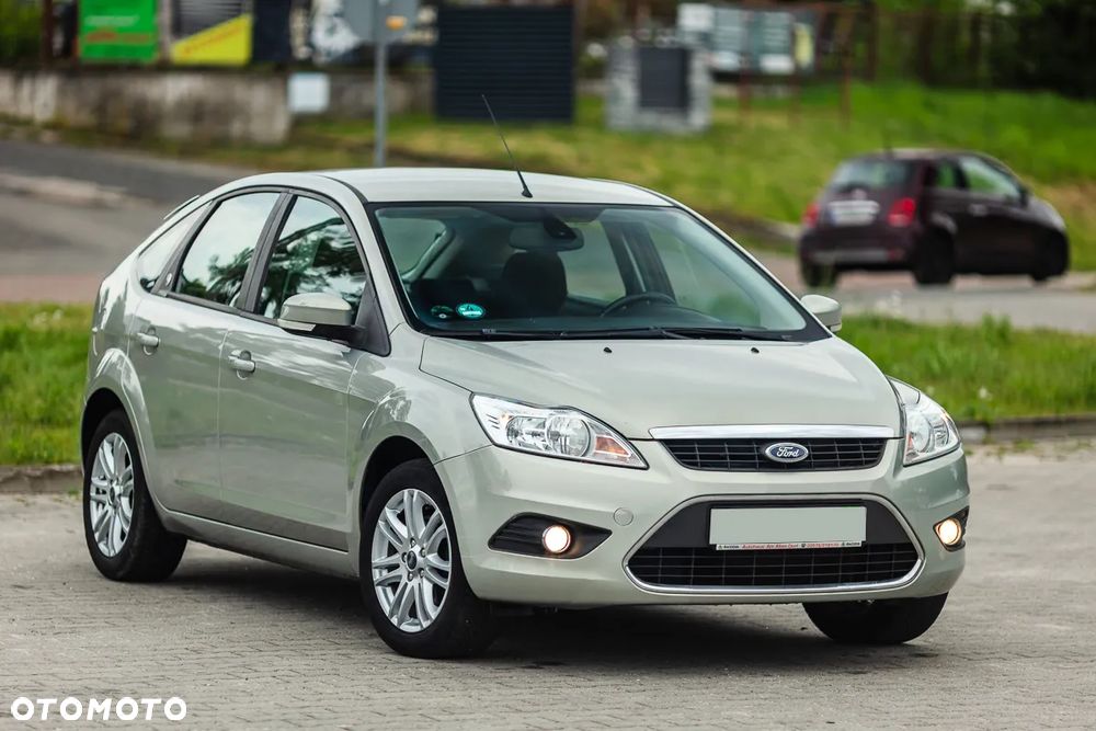 Ford Focus 1.6 Ghia - 11