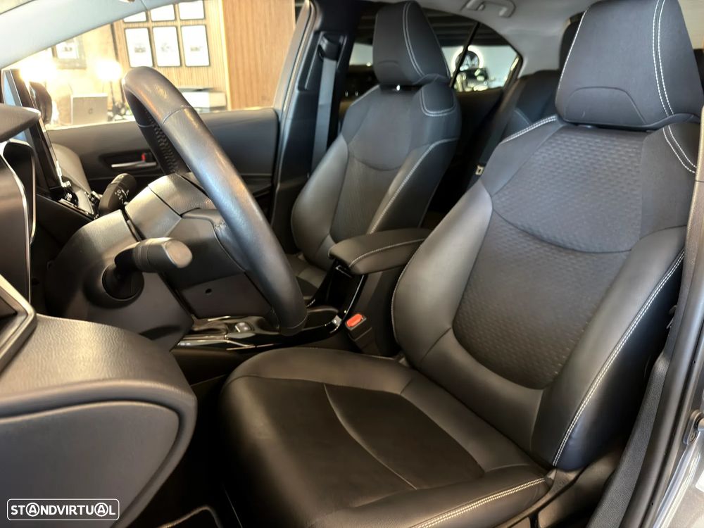 Toyota Corolla SD 1.8 Hybrid Luxury - 6