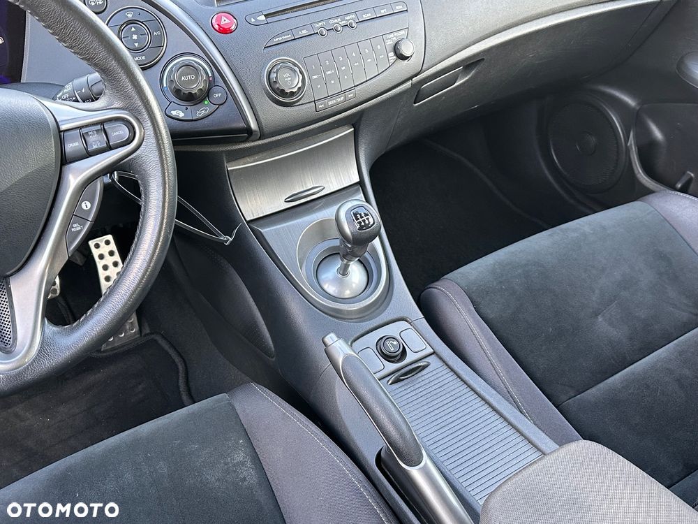 Honda Civic 1.4 i-VTEC Comfort - 21