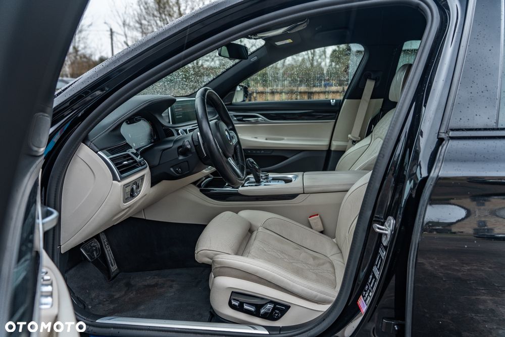 BMW Seria 7 740d xDrive mHEV sport - 19