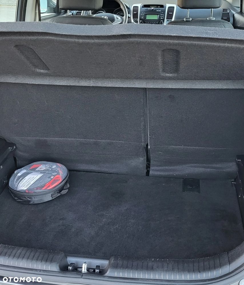 Hyundai ix20 1.4 Classic + - 11