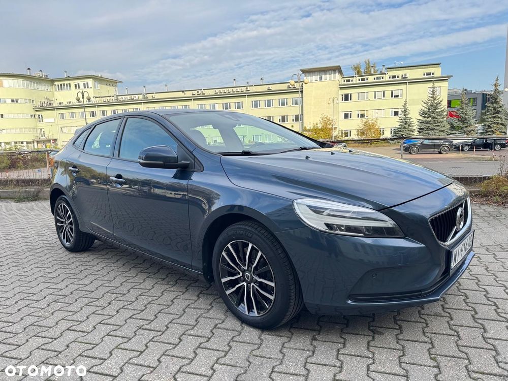 Volvo V40 T3 Drive-E Momentum - 1