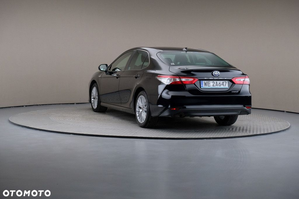 Toyota Camry - 2