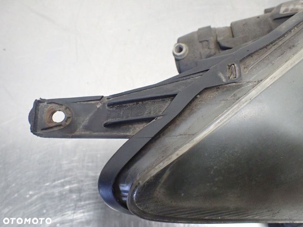 LAMPA PRAWA PRZEDNIA TOYOTA AYGO I 1.0 - 3