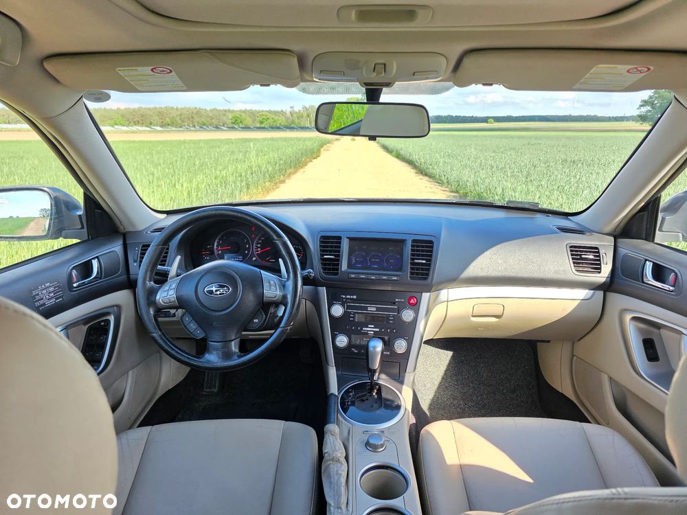 Subaru Outback 3.0RE EXE - 18