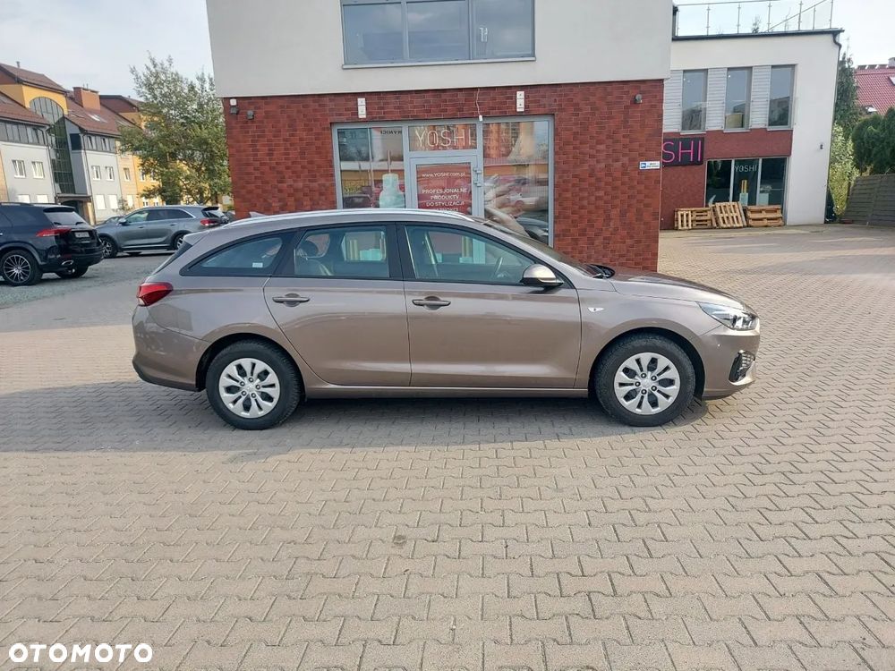 Hyundai i30 1.5 DPI Modern - 6