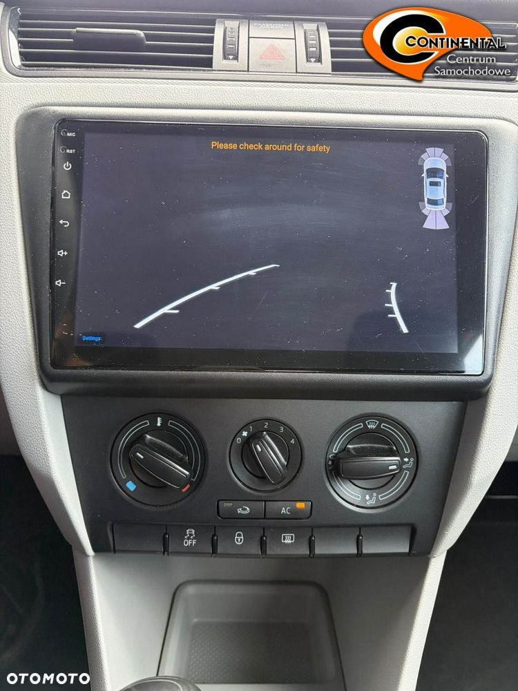 Skoda RAPID - 12