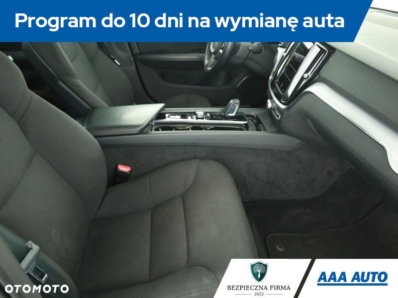 Volvo V60 Cross Country - 9