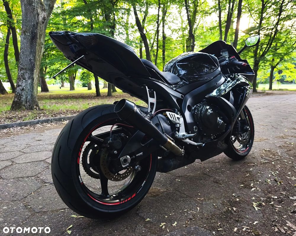 Suzuki GSX-R - 4
