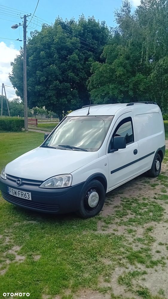 Opel COMBO - 1