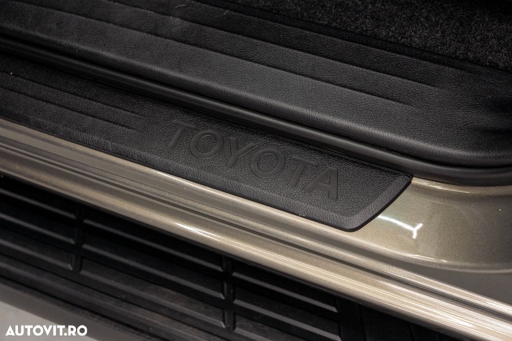 Toyota Hilux 4x4 Double Cab Autm. Comfort - 28