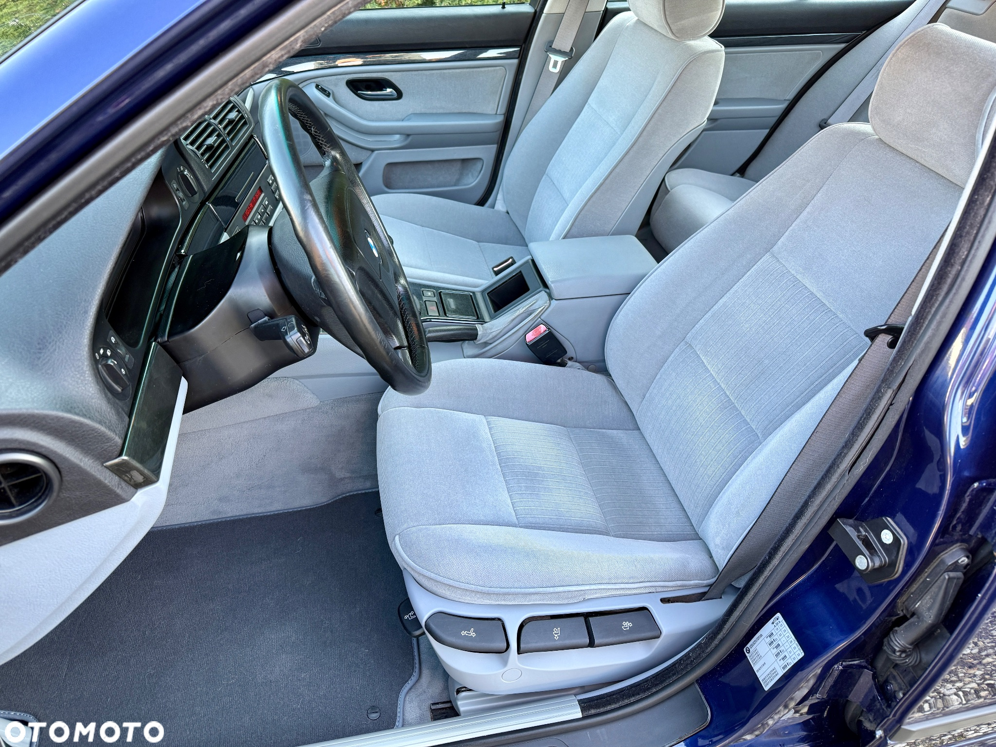 BMW Seria 5 523i - 18