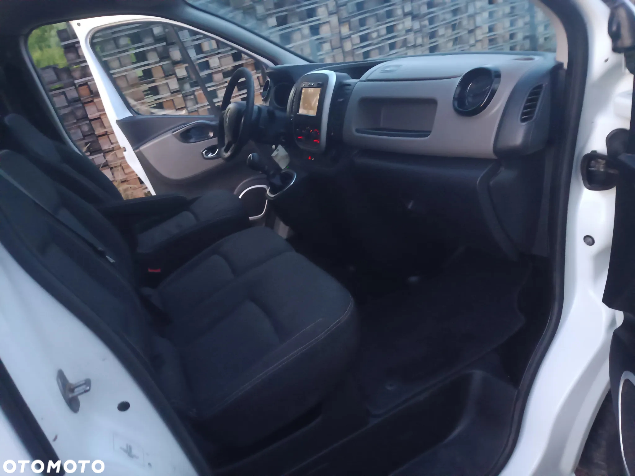 Renault Trafic - 24