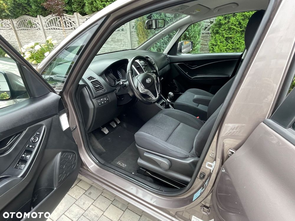 Hyundai ix20 1.4 Trend - 19