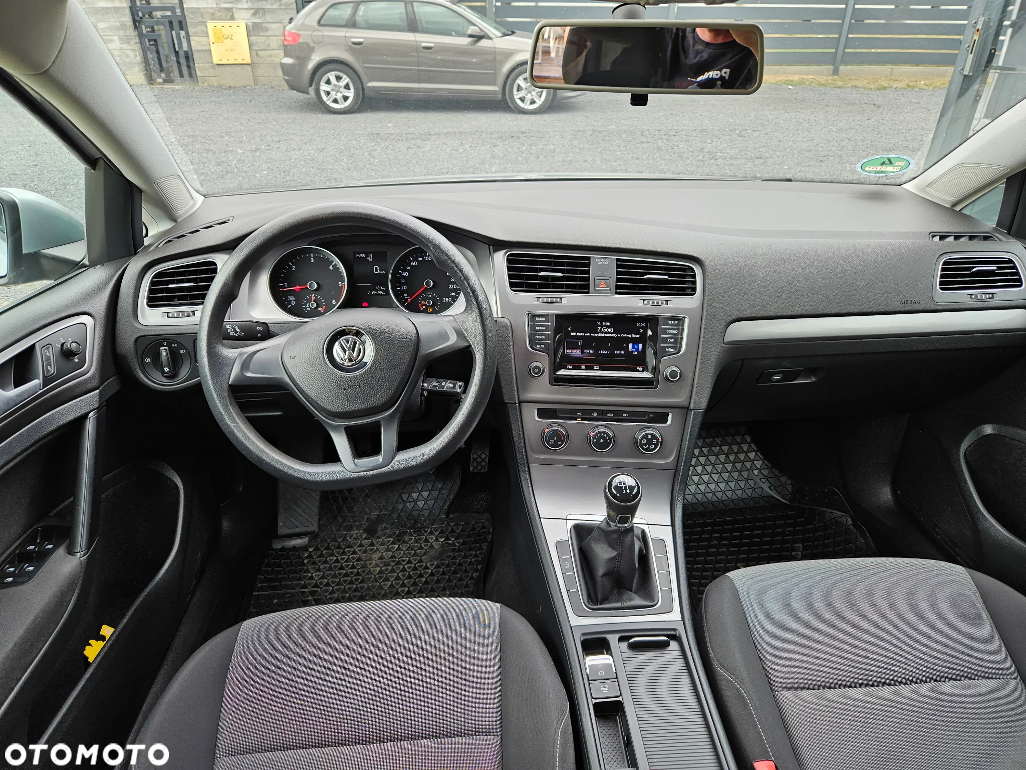 Volkswagen Golf 1.6 BlueTDI Trendline - 12