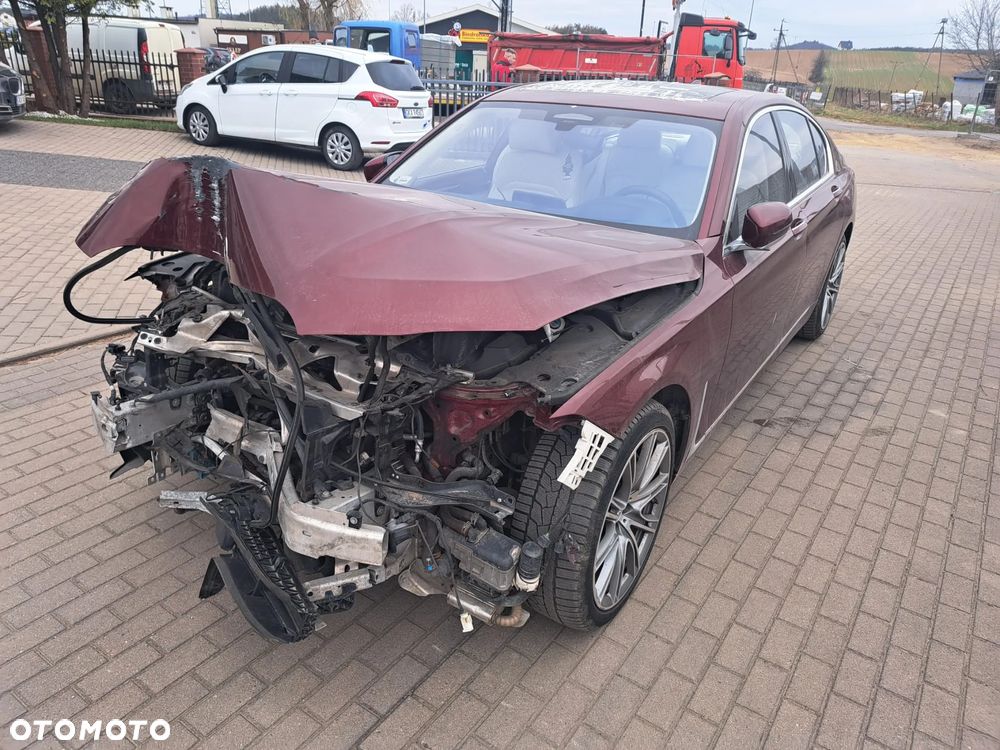 BMW Seria 7 - 12