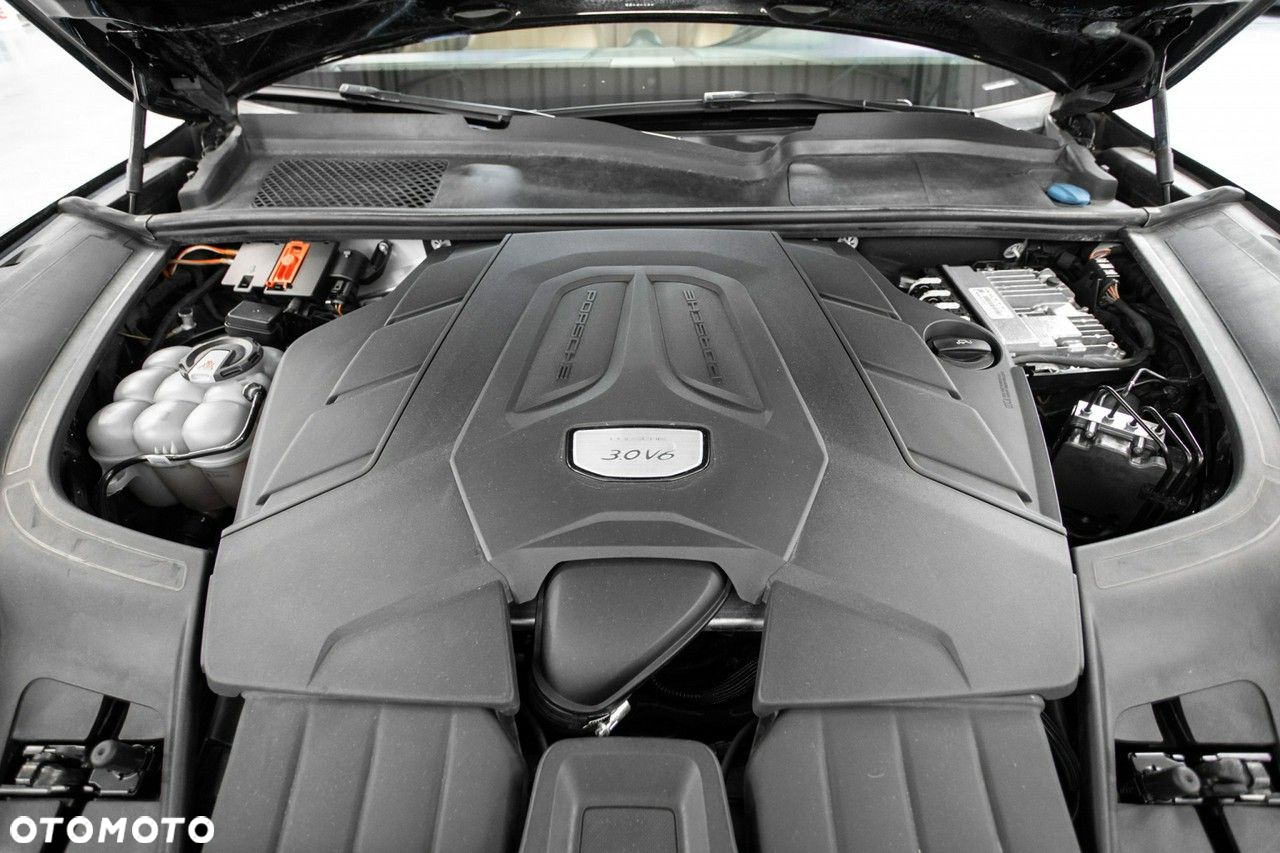 Porsche Cayenne Standard - 19