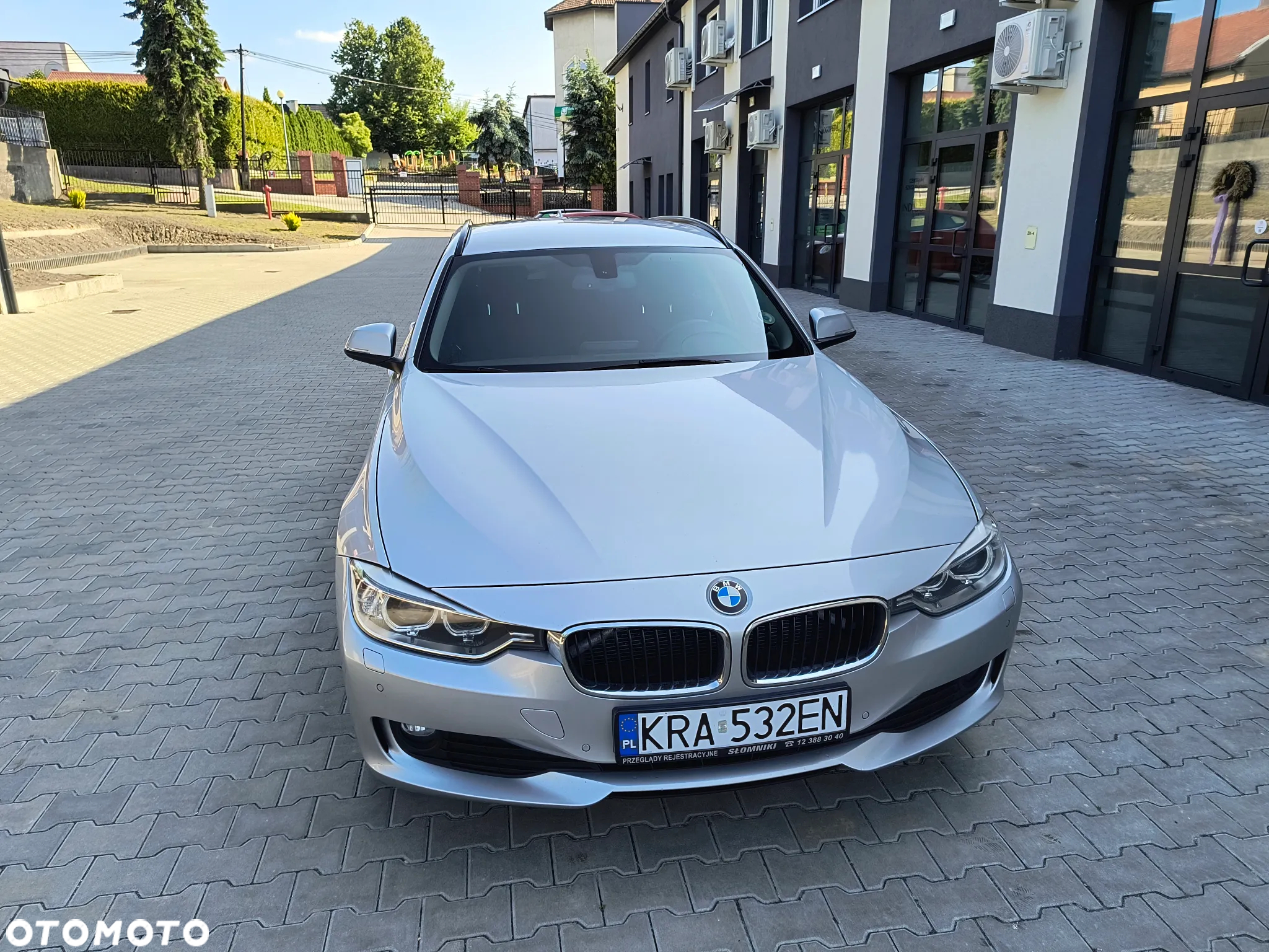 BMW Seria 3 320d DPF Touring - 2