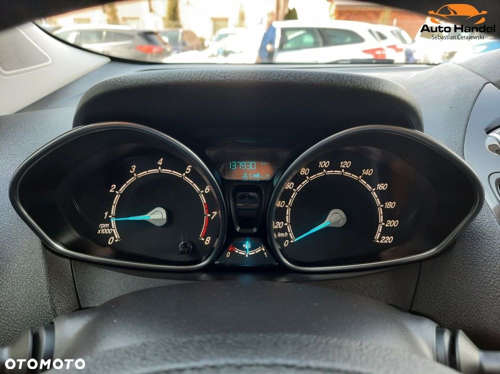 Ford Tourneo Courier - 14