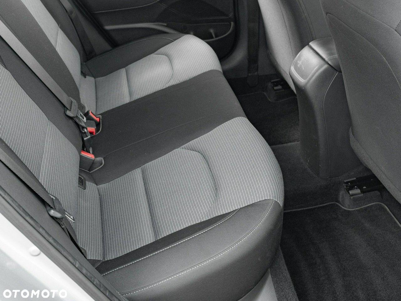 Hyundai i30 1.5 DPI Modern - 28