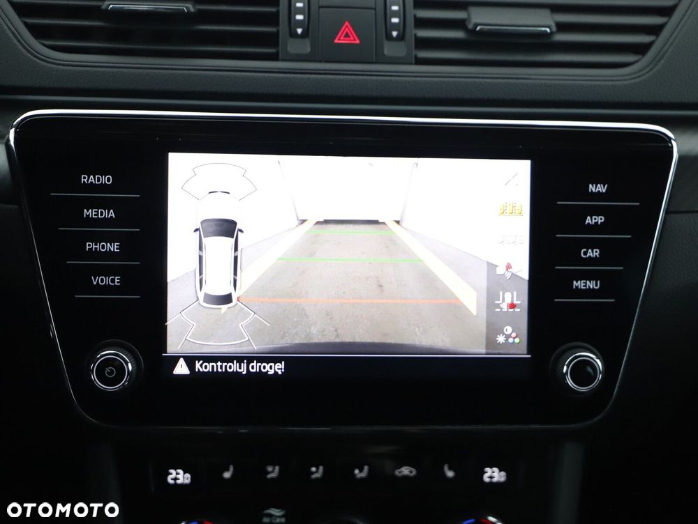 Skoda Superb 2.0 TDI SCR Sportline DSG - 18