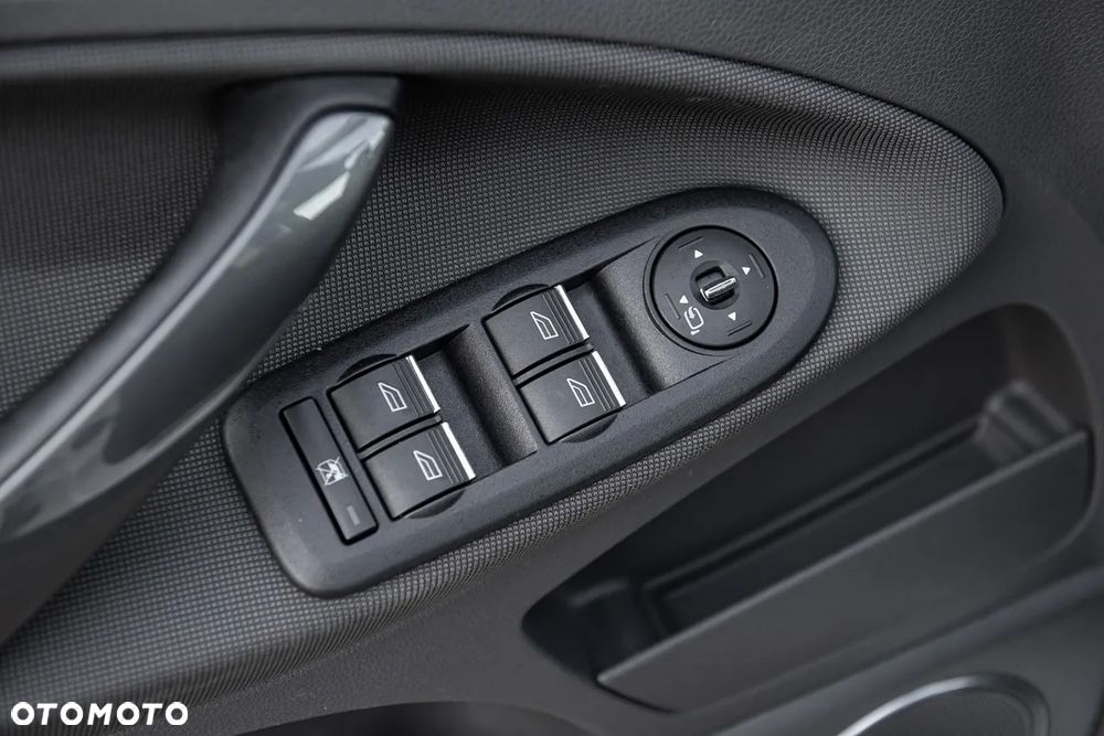 Ford Kuga 2.5 4x4 Champions Edition - 22