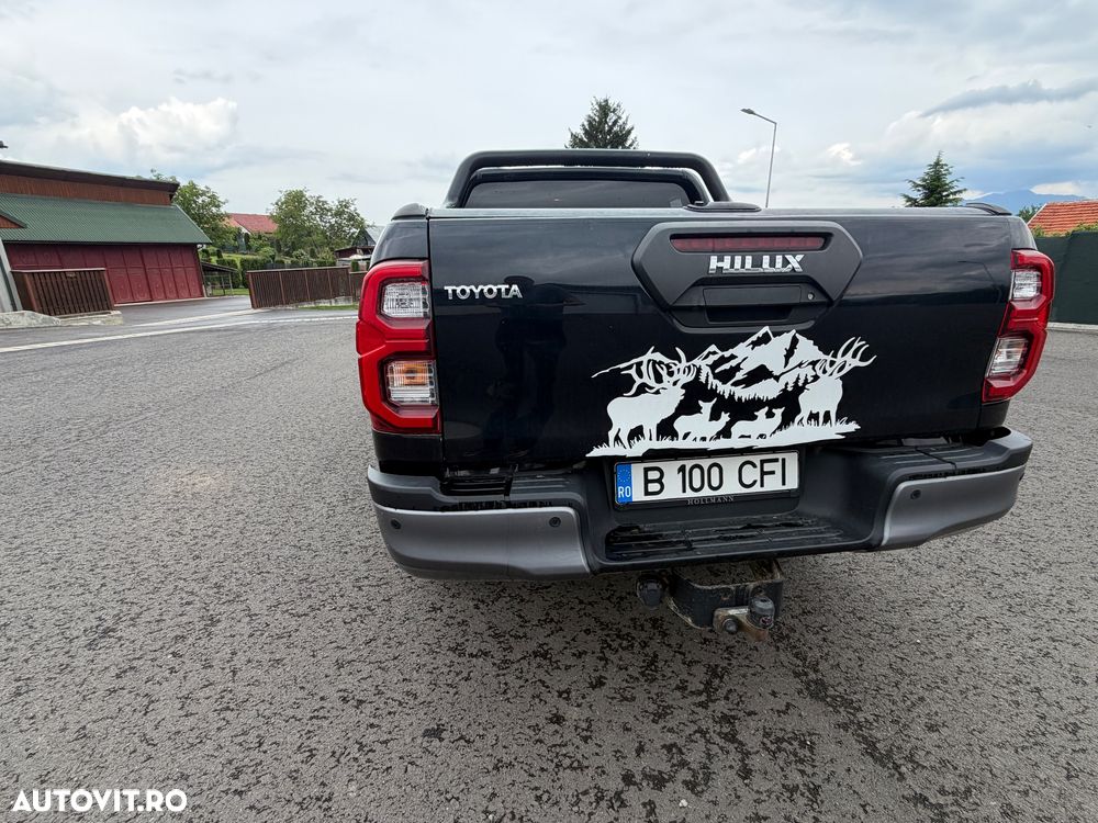 Toyota Hilux 2.8D 204CP 4x4 Double Cab AT Invincible Color Edition - 8