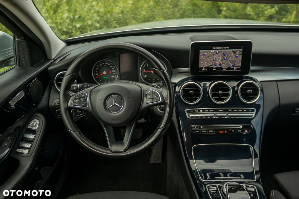 Mercedes-Benz Klasa C 200 d 7G-TRONIC - 19