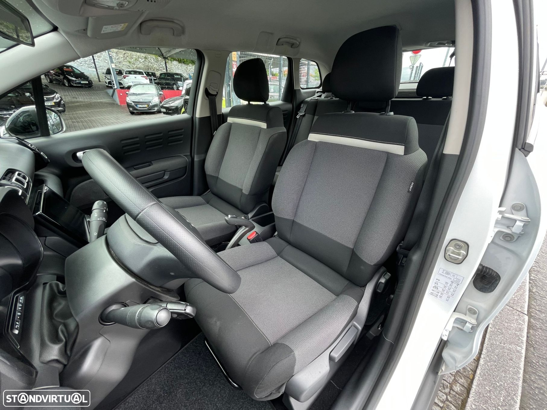 Citroën C3 Aircross 1.5 BlueHDi Feel - 32