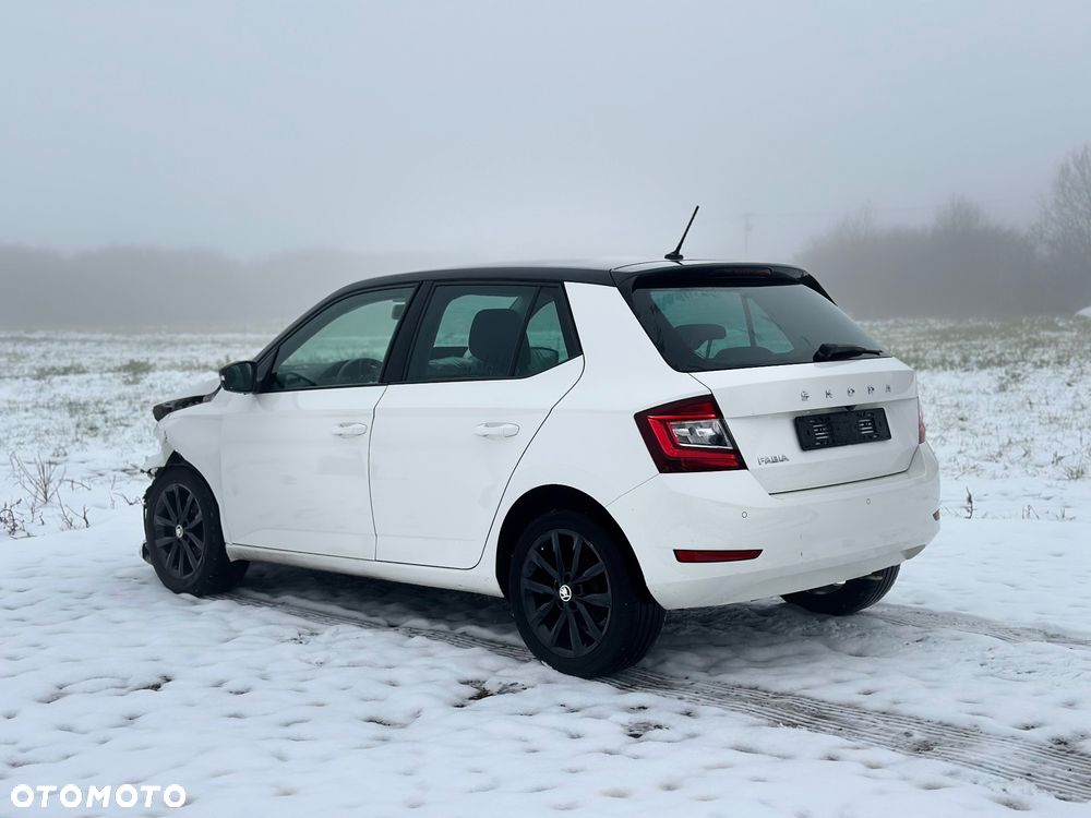 Skoda Fabia 1.0 Style Color - 12