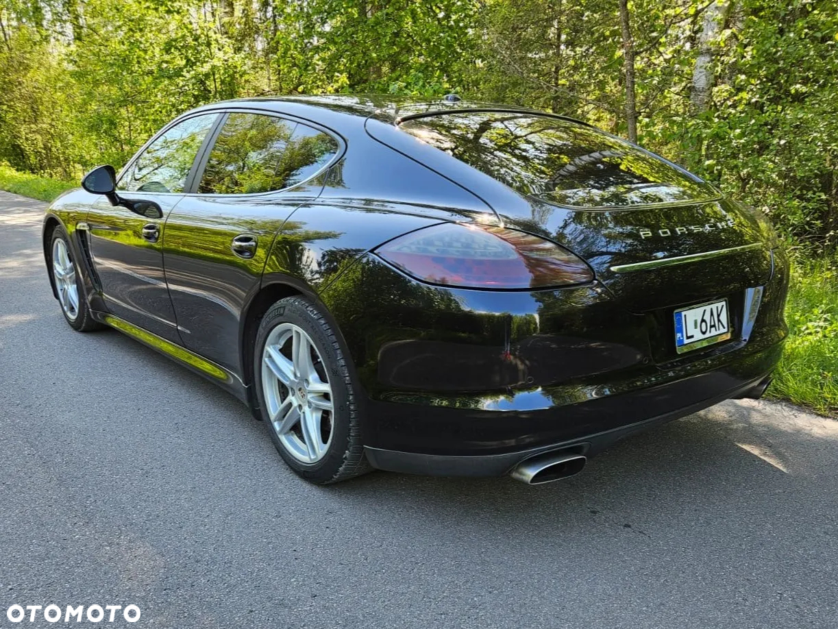 Porsche Panamera PDK - 9
