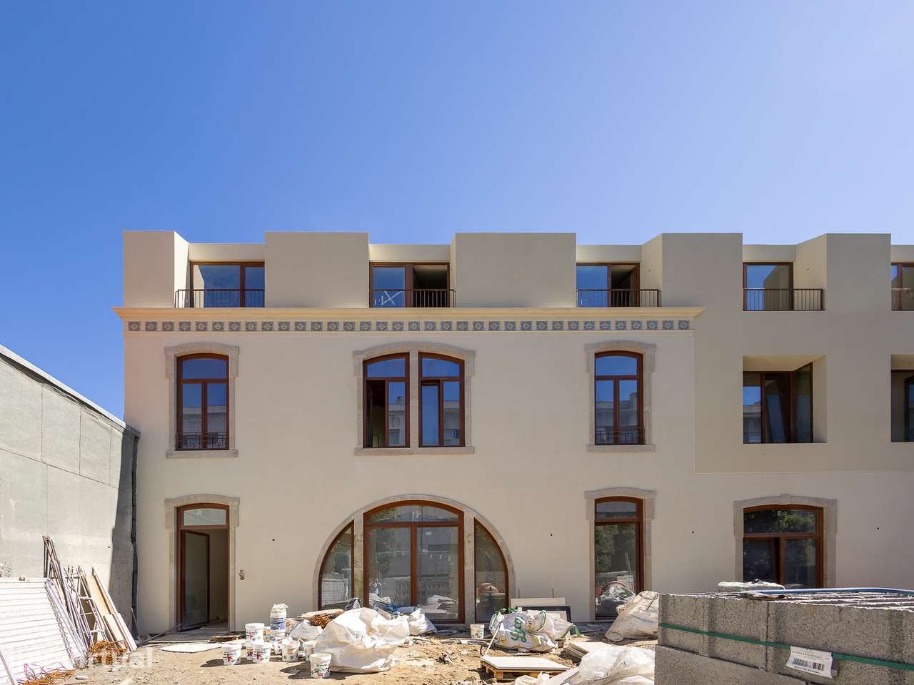 New T4 Duplex two blocks from the ocean in Matosinhos Sul - Grande imagem: 2/30