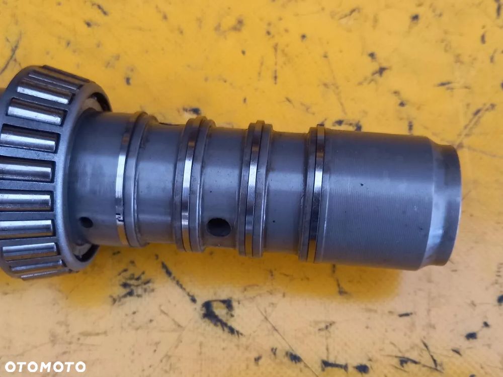 Wałek kosza sprzęgła ZF  Deutz Fahr Agrotron 106 - 3