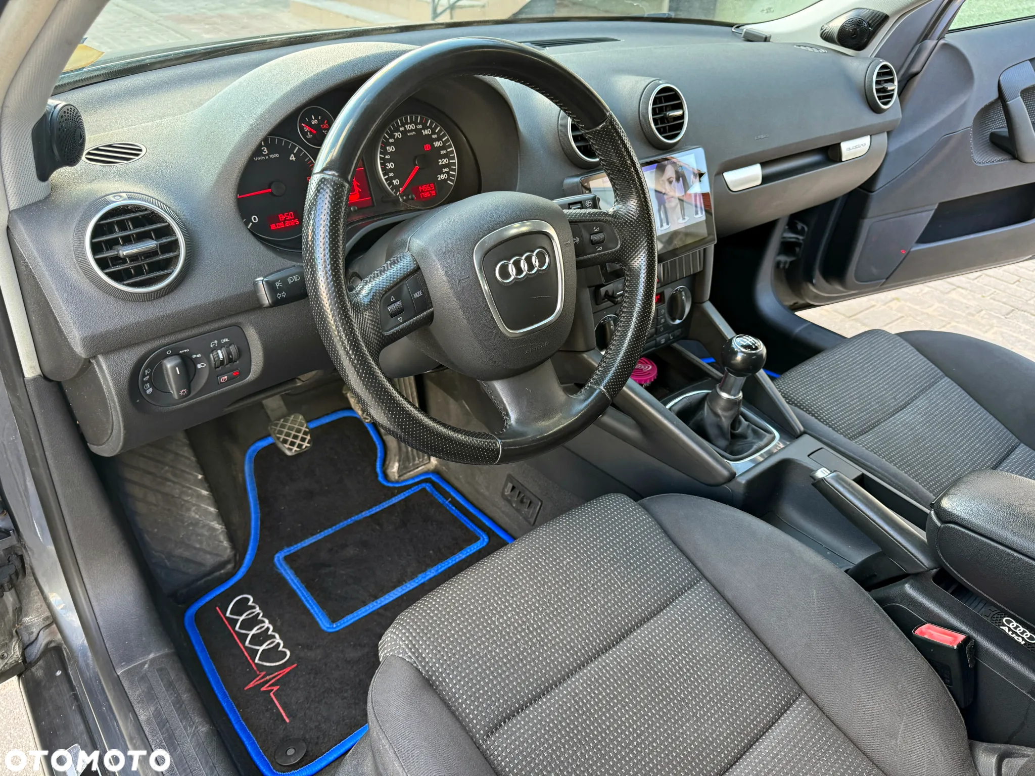 Audi A3 Sportback 2.0 TDI DPF quattro Ambiente - 8