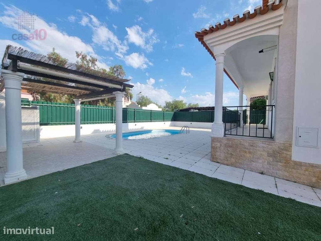 Moradia V4 com piscina, para arrendar, na Atalaia, Montijo - Grande imagem: 3/29