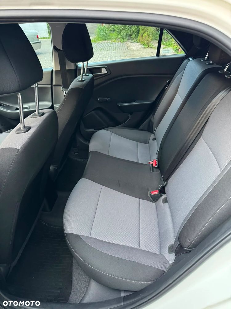 Hyundai i20 1.2 Classic Plus - 12