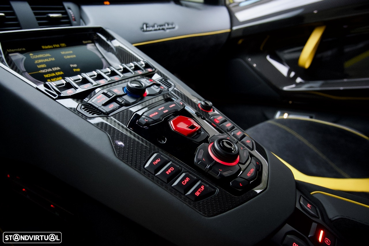 Lamborghini Aventador SVJ - 37