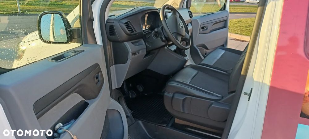 Opel VIVARO - 8