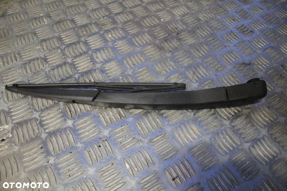 RAMIE WYCIERACZKI KLAPY OPEL CORSA D 55701469