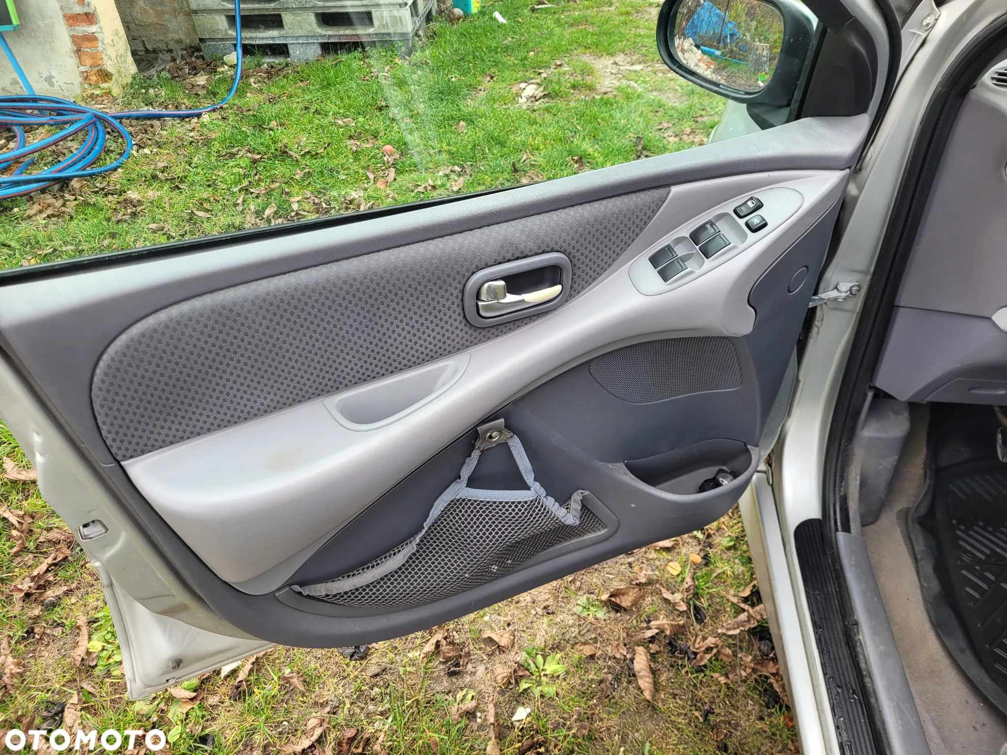 Nissan Almera Tino 2.2 DI - 5