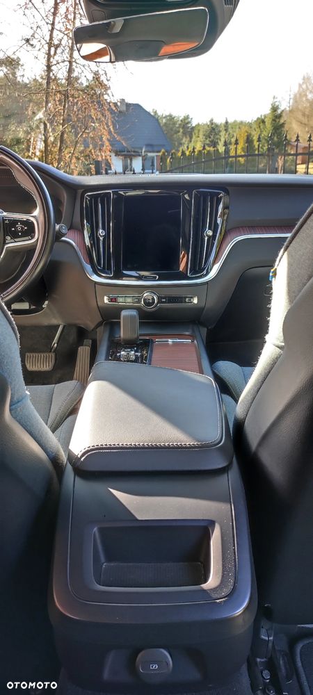 Volvo V60 Cross Country - 17